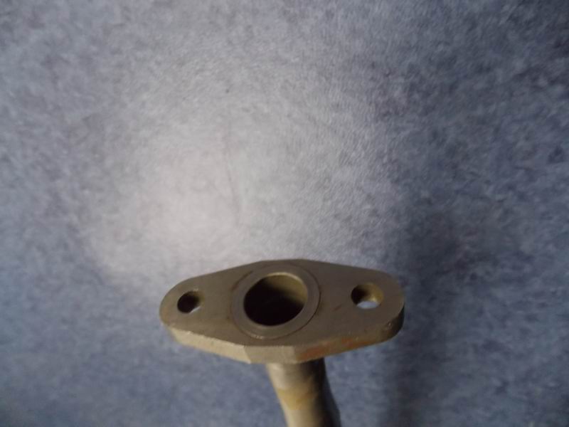 Supercharger oil return pipe-1