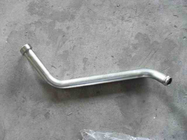 Supercharger oil return pipe-1