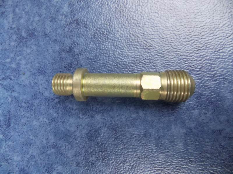 Supercharger oil inlet connector; (can be used for generations 1118-00767)