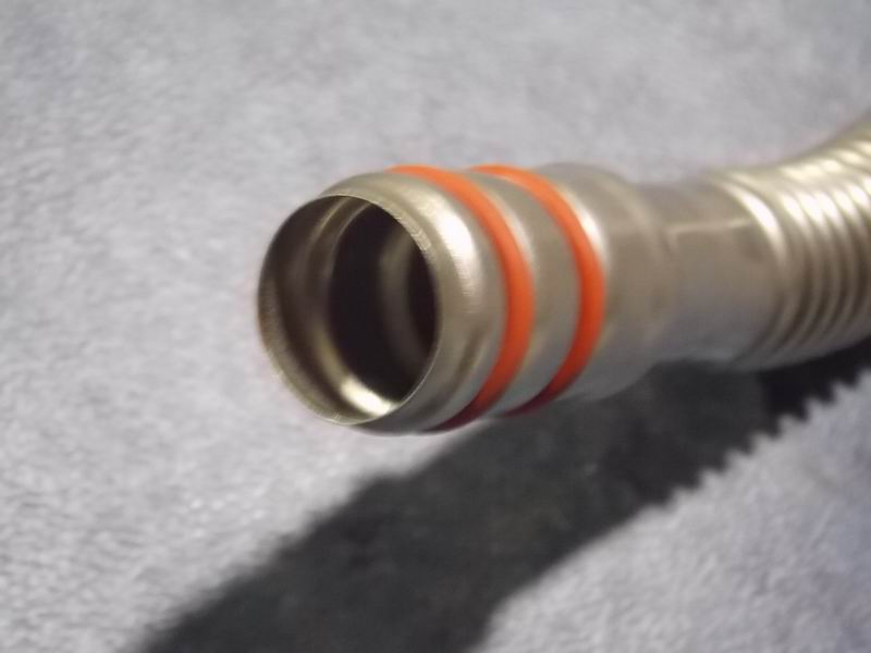 Supercharger oil return pipe-1
