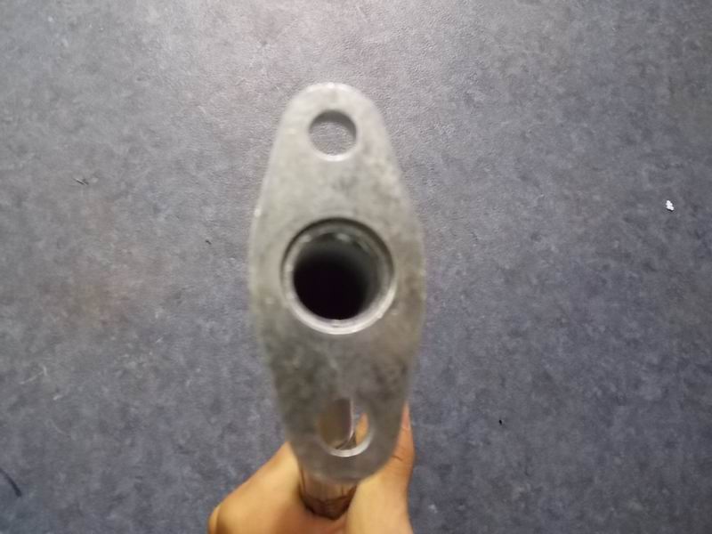 Supercharger oil return pipe-1
