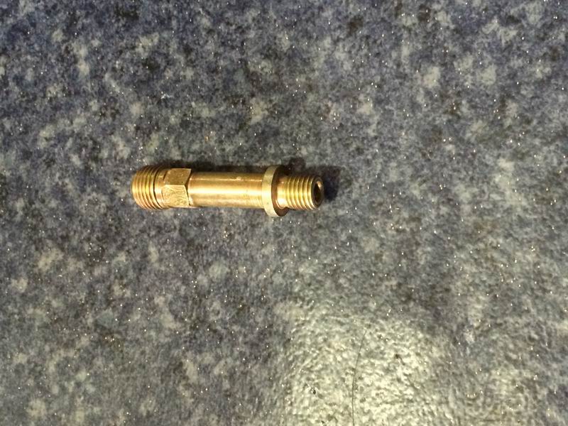 Supercharger oil inlet pipe joint; supercharger end