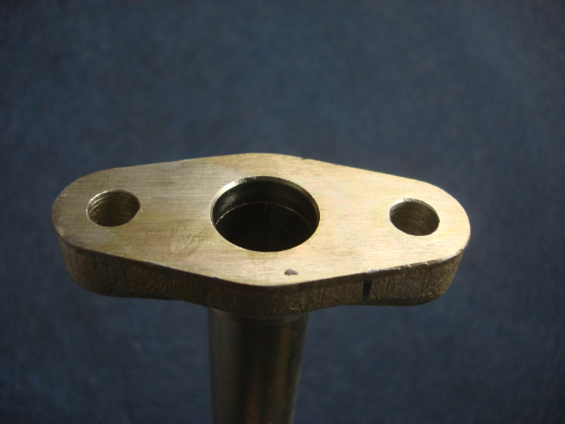 Supercharger oil return pipe-1