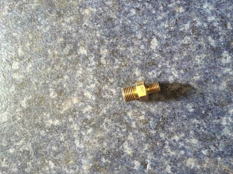 Supercharger oil inlet pipe direct connection