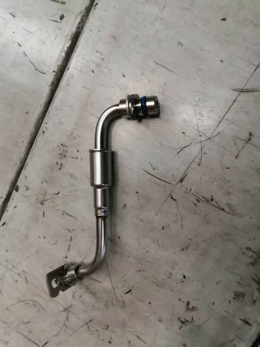 Supercharger return pipe; left-1