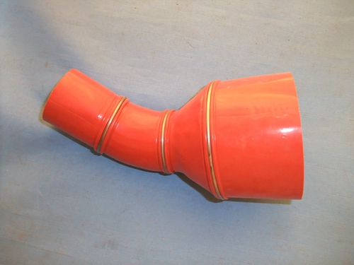 D 增压器出气管