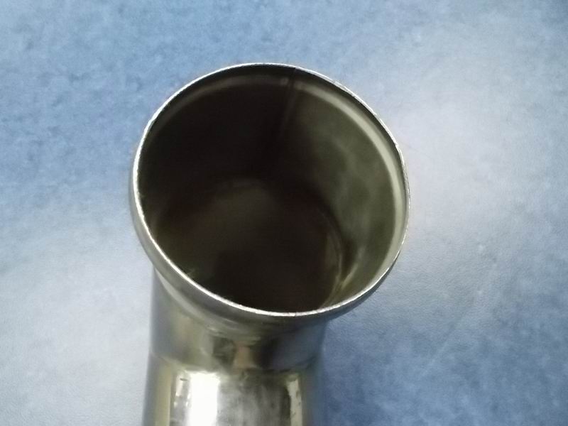 D Intercooler air intake pipe