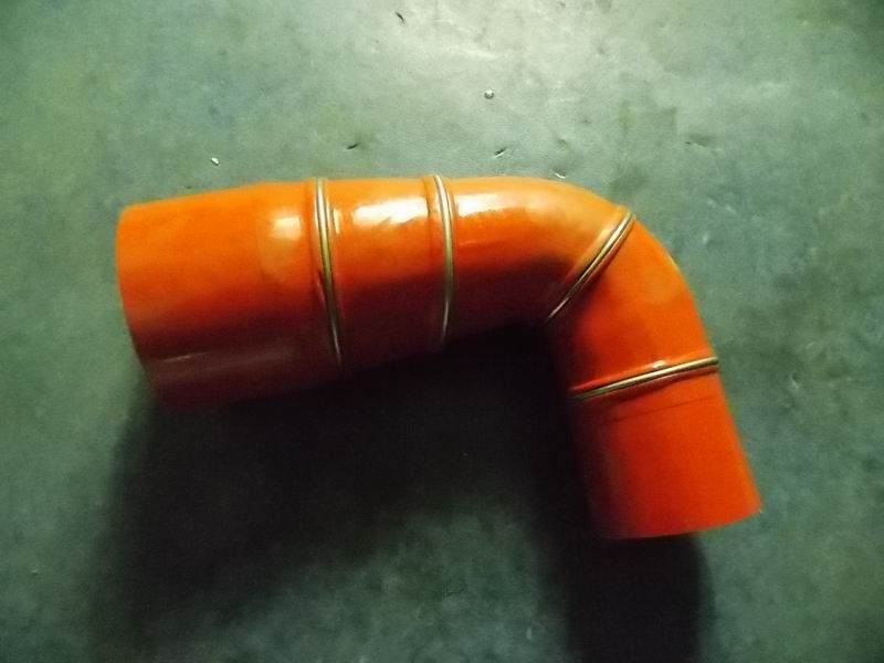 Угловой шланг, Φ 64- Ф 90 , 145 / 215 , кремний