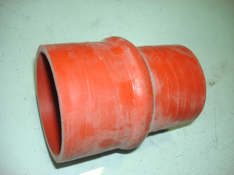 Intercooler air outlet hose