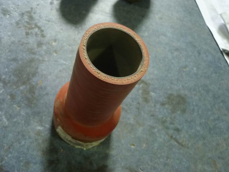 Intercooler air outlet hose