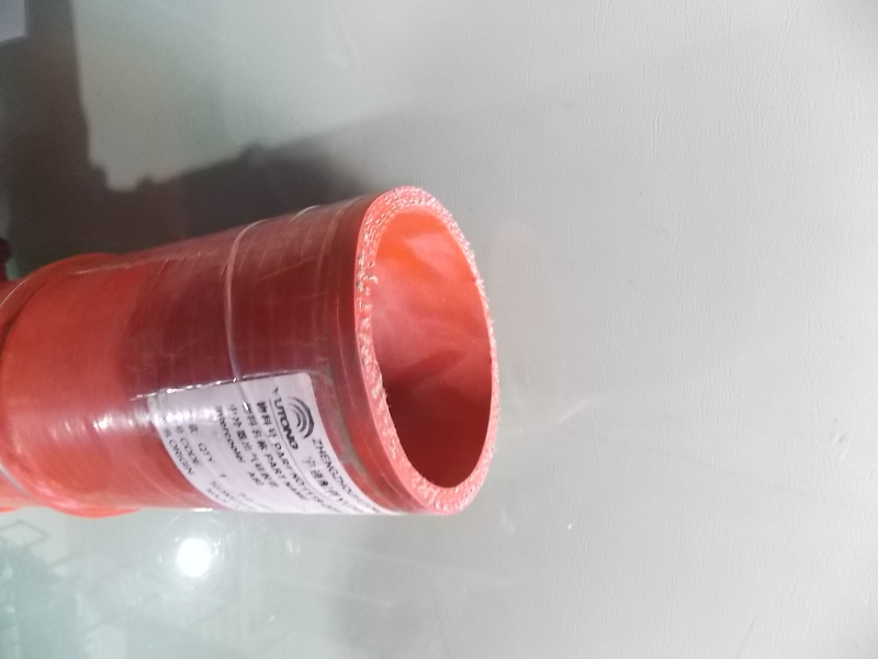 Right angle hose (Φ76-Φ101, 300/200, silicon)-1