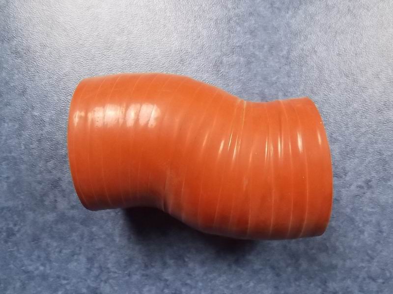 Intercooler air outlet hose