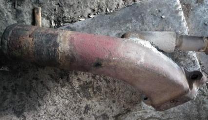 Water inlet connection pipe