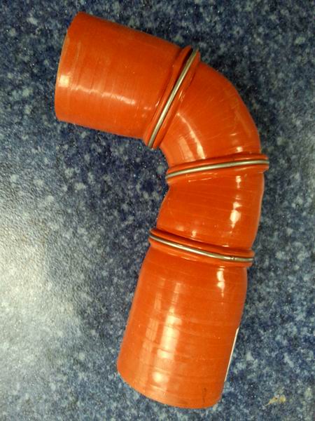 Угловой шланг, Φ 64- Ф 76 , 120 / 200 , кремний