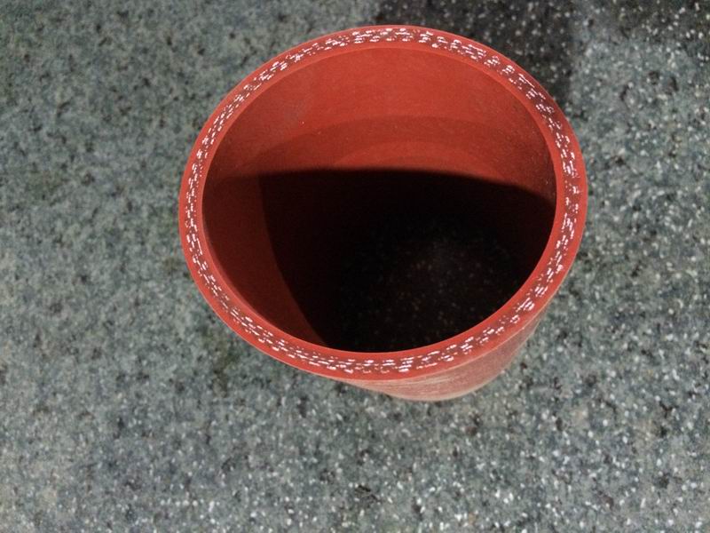 Molded straight hose, Φ74-Φ76, L=120, silicon/strip wire-1