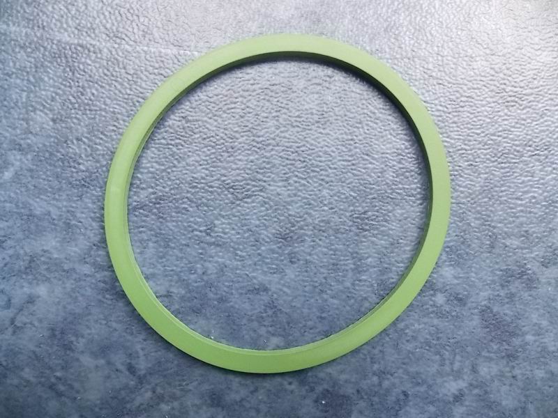 Oil and water separator sealing ring