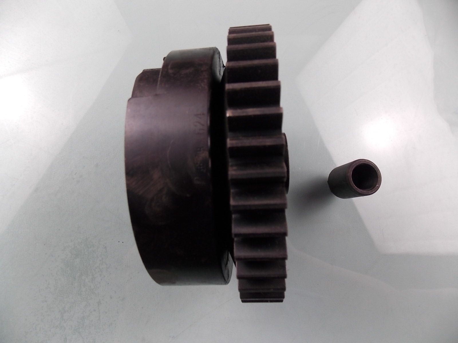 Fuel injection pump advancer-2