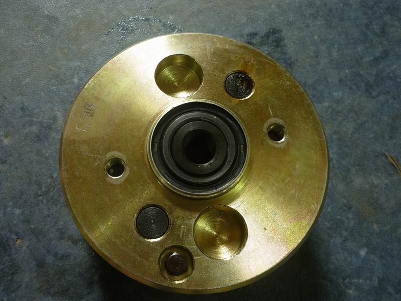 Fuel injection pump advancer