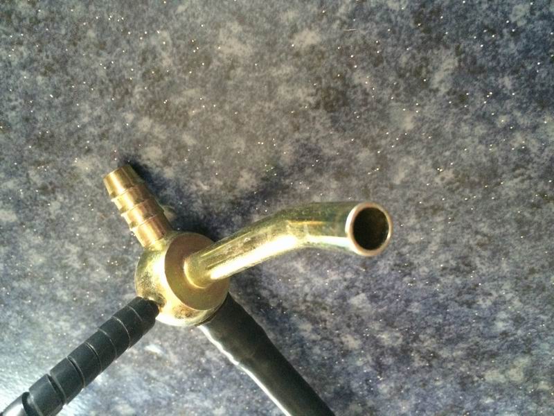 Fuel injector return pipe-1