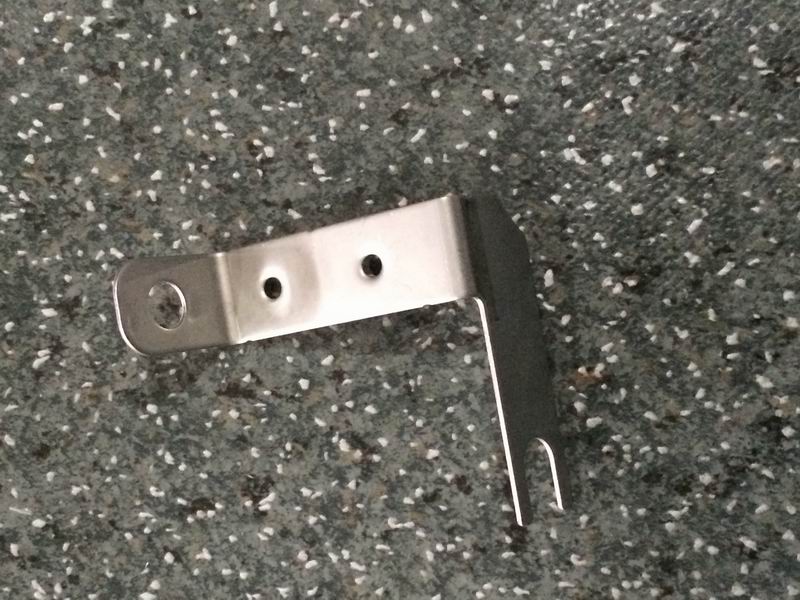 Fuel common rail pipe bracket-1