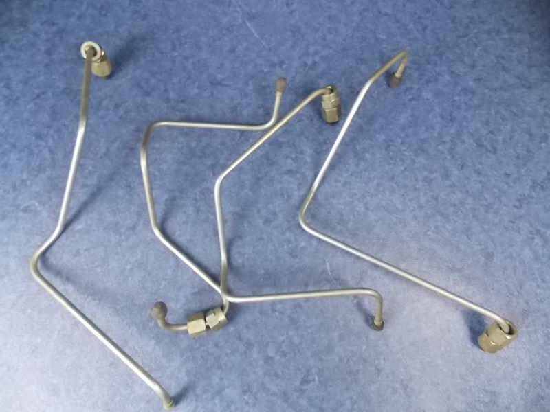 High pressure oil pipe