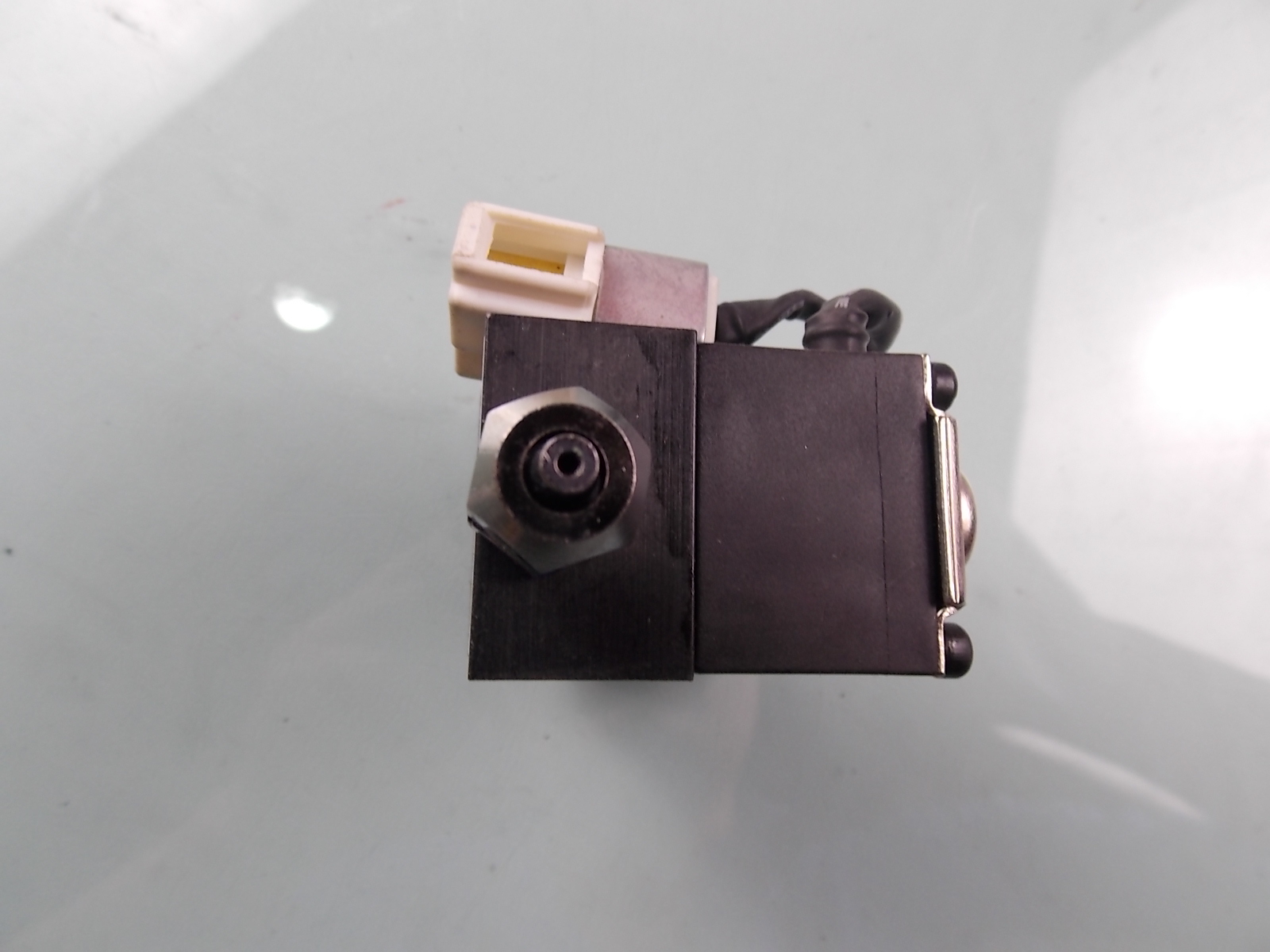 Idle lifting device-1