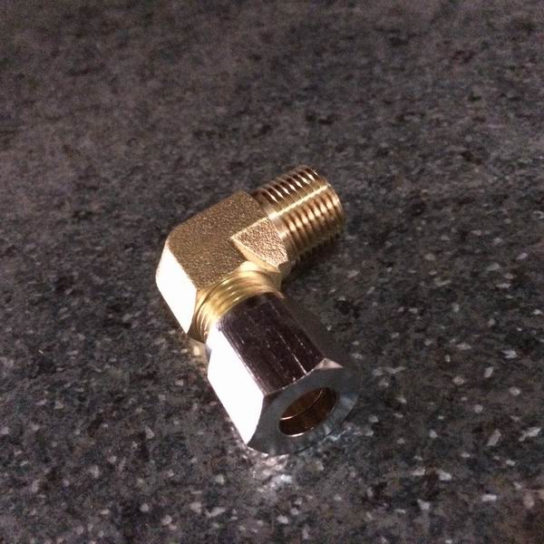 NPT3/8-φ10 90° card socket connector-1