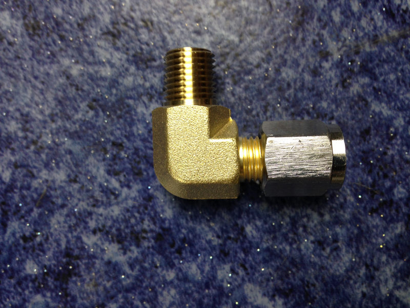 NPT1/4-φ6 90° card socket connector