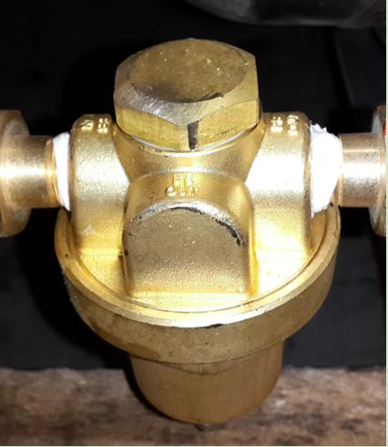 Кронштейн ремня газового баллона (левый передний) (приварен к ногам коровы, длинный) (D 20 )