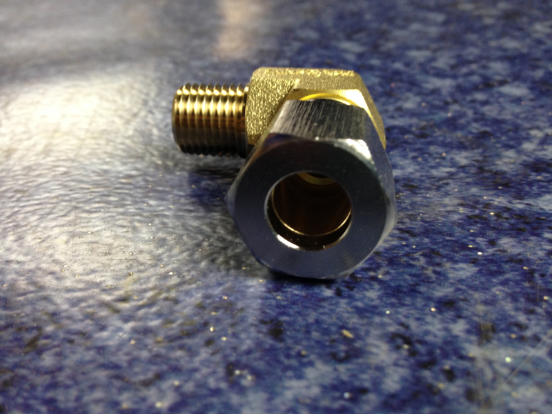 Right angle single ferrule NPT1/4-Φ10-2