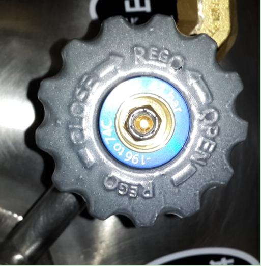 Запорный клапан на выходе жидкости; импортировать