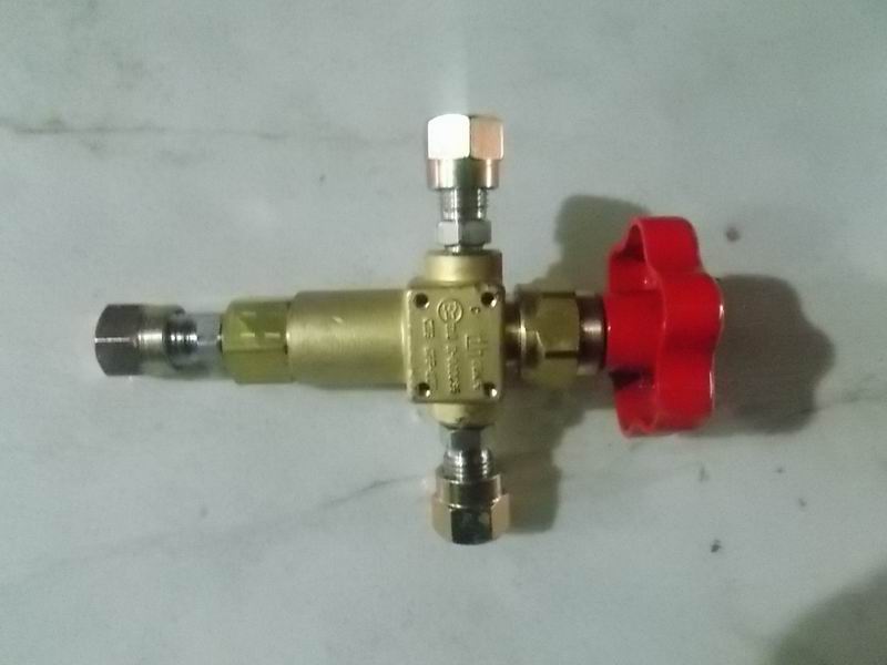 Manual overcurrent protection valve ∮8 (handwheel)-1