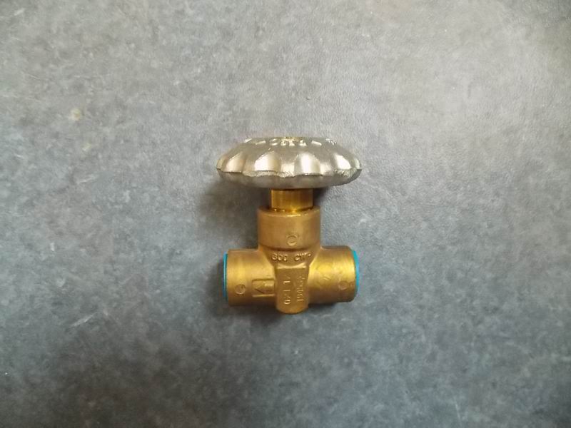 Return air shut-off valve (empty circuit empties)
