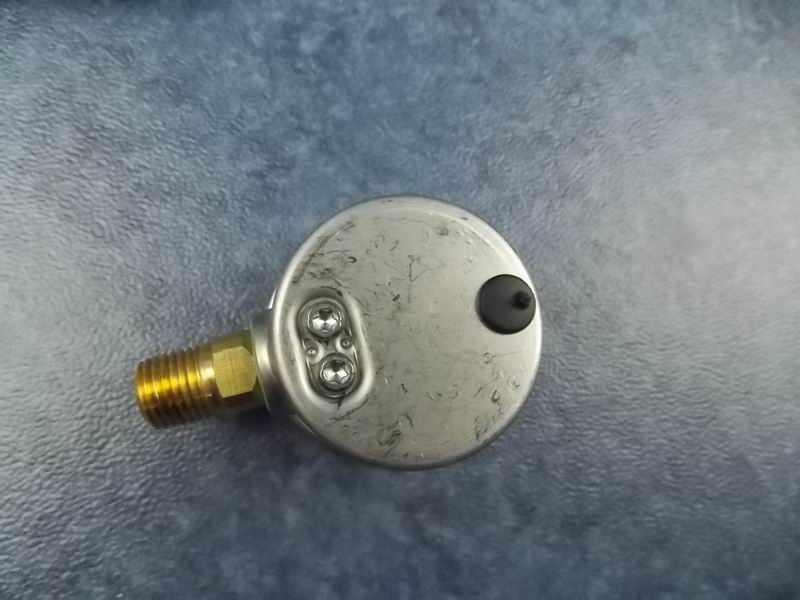 Манометр 1/ 4NPT (головка баллона СПГ)-1