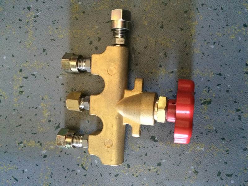 Клапан сброса давления в трубопроводе