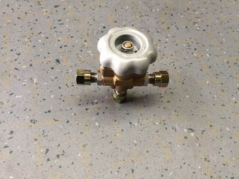 High pressure shut-off valve φ8; 3 interfaces