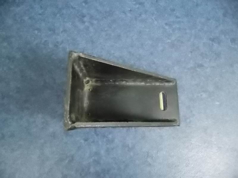 Передний кронштейн крепления глушителя ( 20 процессы)-1