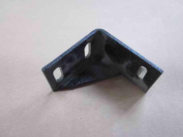 D. The rear silencer is fixed.-2
