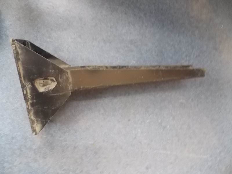 D Silencer fixing bracket assembly (process 20)