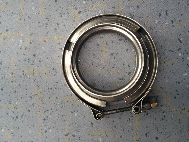 Exhaust pipe clamp assembly (Cummins ISBE series)