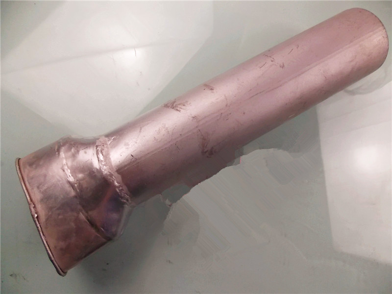 D Exhaust tailpipe assembly