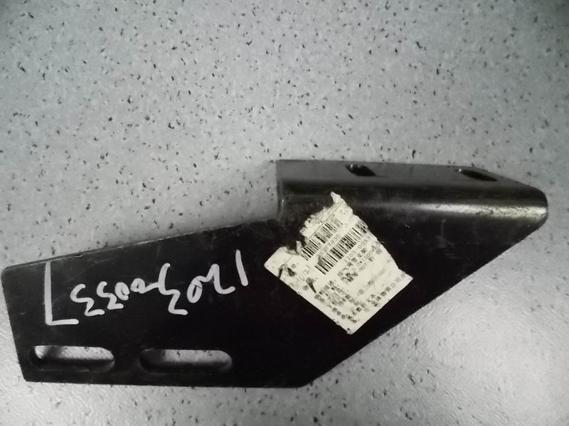 Exhaust pipe bend bracket-1