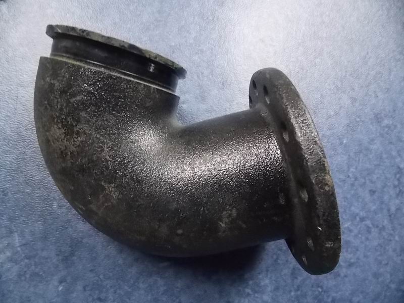 Supercharger exhaust flange