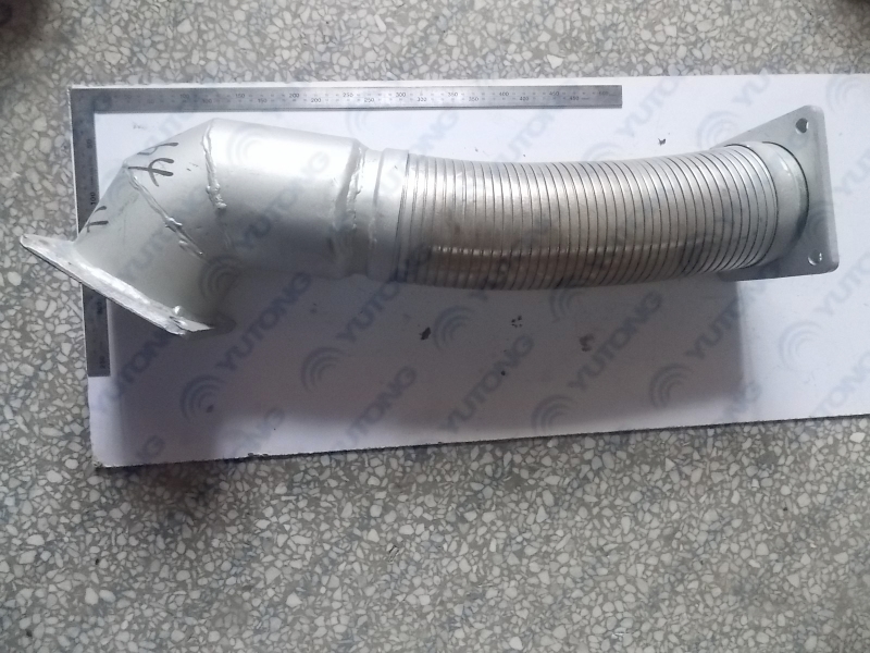 D Впускная трубка глушителя