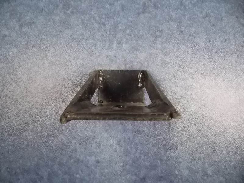 Exhaust pipe bracket, L-shaped, 5mm, with reinforced ribs-1
