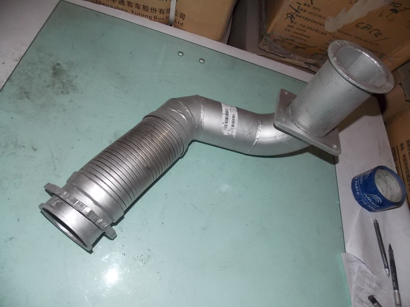 Exhaust corrugated pipe (flange 105*105, L=400mm)-1