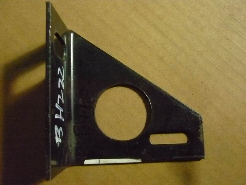 Кронштейн крепления выхлопной трубы