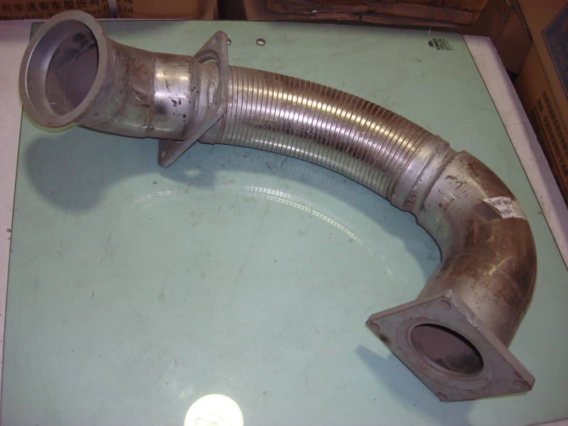 Exhaust corrugated pipe (flange 116*116, L=520mm)-1