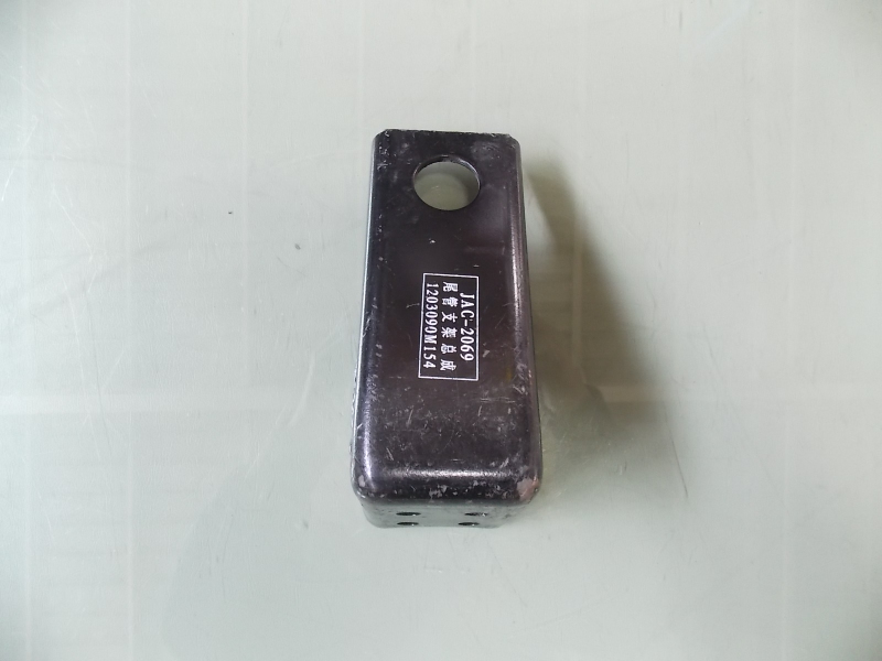 Exhaust pipe bracket-2