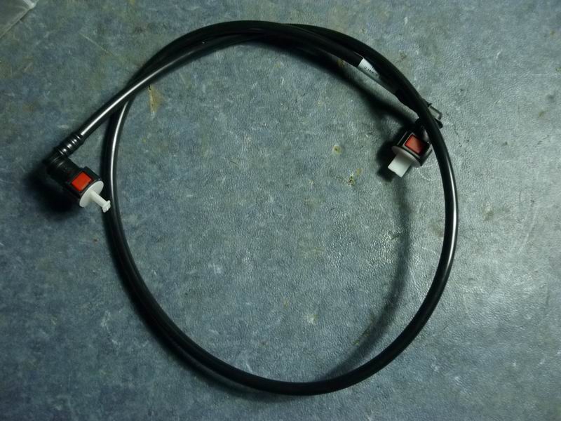 Urea return tube (L=1000, 3/8-5/16, two right angle head)-1